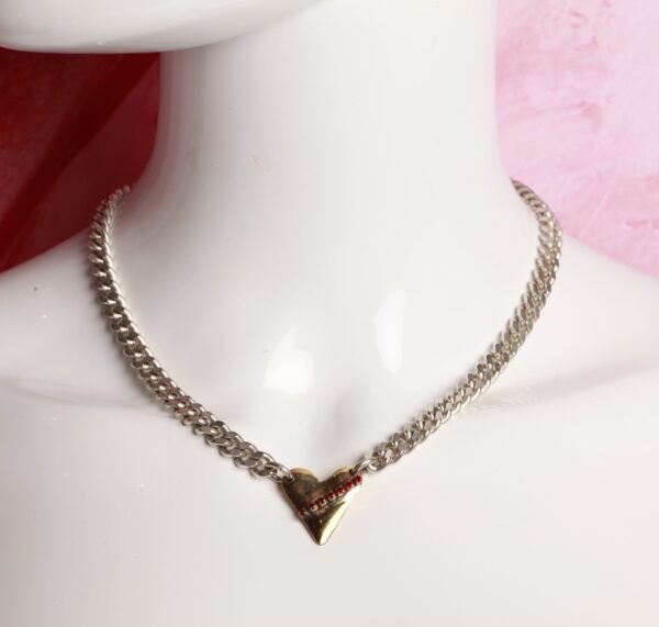 Heart necklace red diagonal